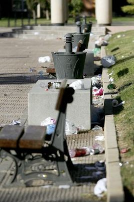 Restos botellón Restos botellón